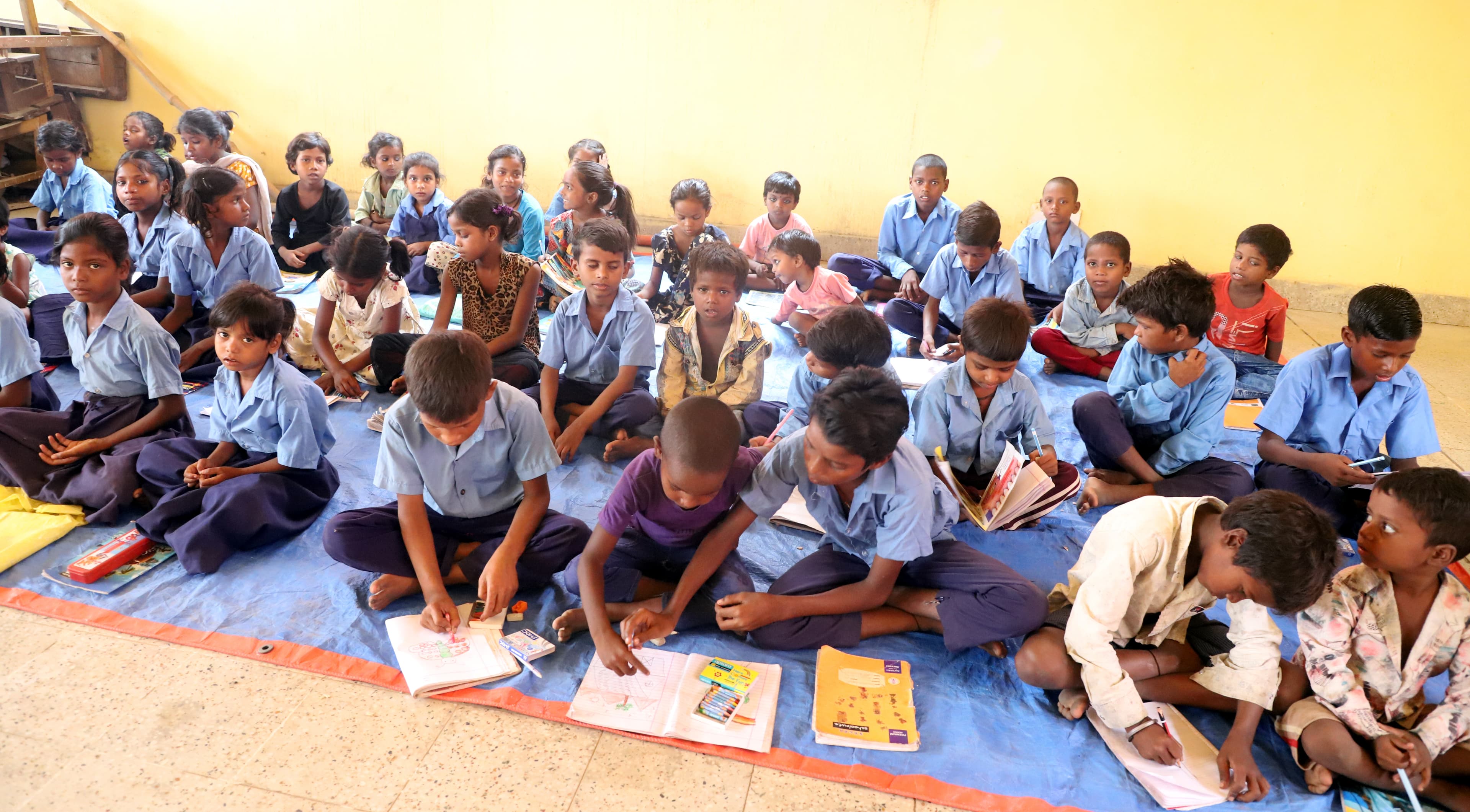 Children studying at Setu Kendra